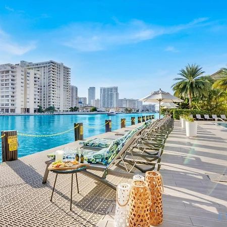 Balcony - Pool - Near Beach - Gym Plaja Hallandale Exterior foto
