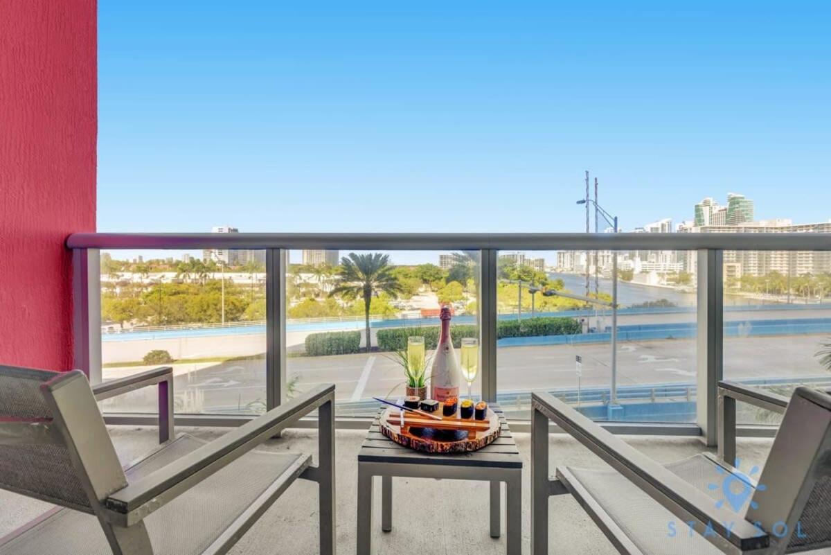 Balcony - Pool - Near Beach - Gym Plaja Hallandale Exterior foto