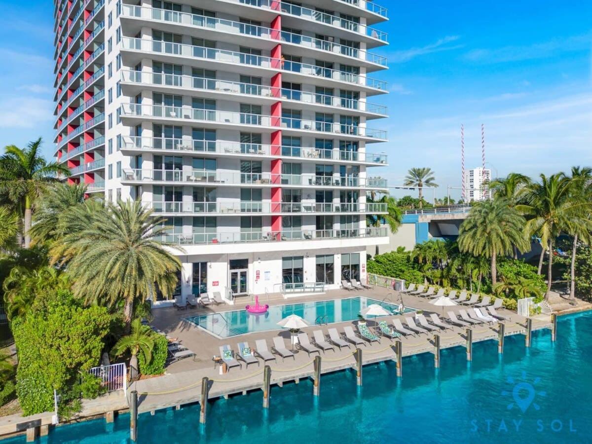 Balcony - Pool - Near Beach - Gym Plaja Hallandale Exterior foto