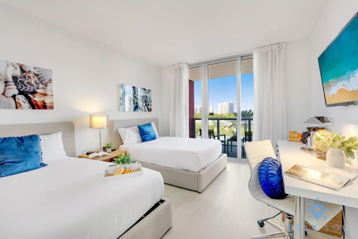 Balcony - Pool - Near Beach - Gym Plaja Hallandale Exterior foto