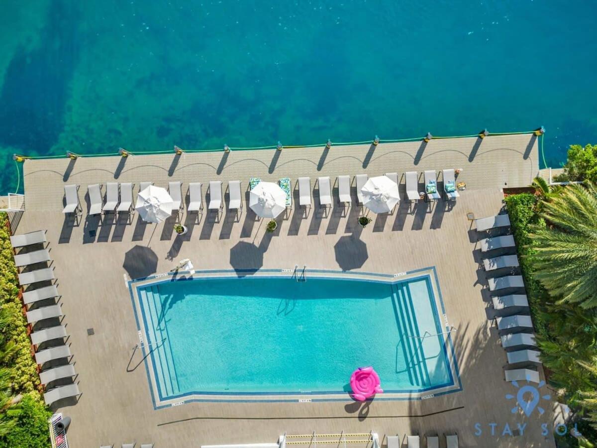 Balcony - Pool - Near Beach - Gym Plaja Hallandale Exterior foto